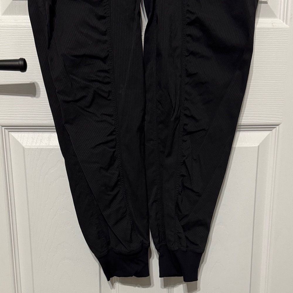 🖤🖤 Black Dance Studio Mid-Rise Jogger (Full Length) - Picture 4 of 10